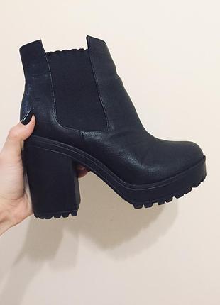 Черевики жіночі 2