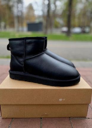 Женские угги ugg classic mini black leather1 фото