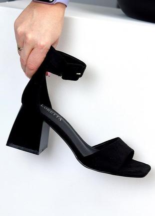 Чорні босоніжки квадратний носок квадратний каблук 38