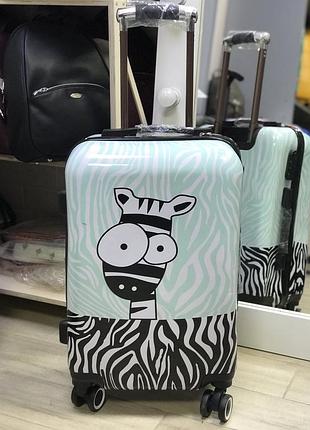 Уценка! принтованный чемодан из пластика с принтом зебра