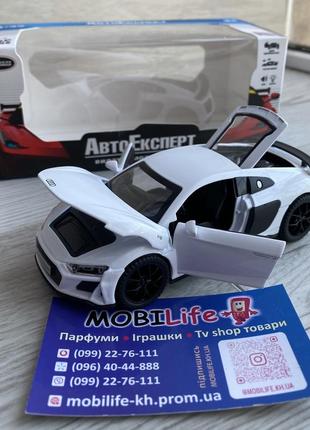 Машинка металлическая audi r8 performance белая 14см 1:32 / инерция, свет, откр двери, капот, багажник /