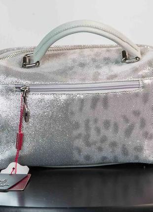 Шикарна щкіряна сумка з сріблястим напилом2 фото