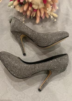 Італія bosso leder сріблясті блискучі вечірні туфлі в стилі zara4 фото