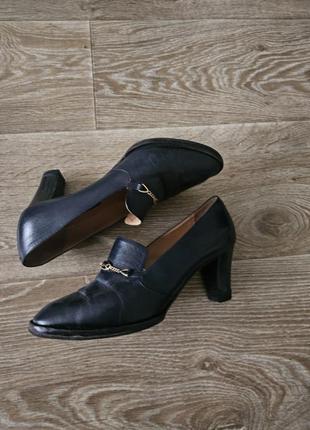Вінтажні шкіряні туфлі celin