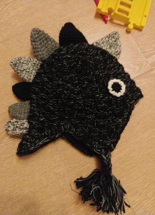 Теплая шапка next