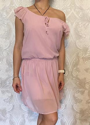 Продам красиве нарядне плаття