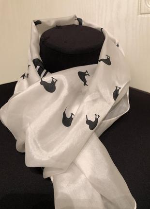 Легкий шарфик з оригінальним забарвленням