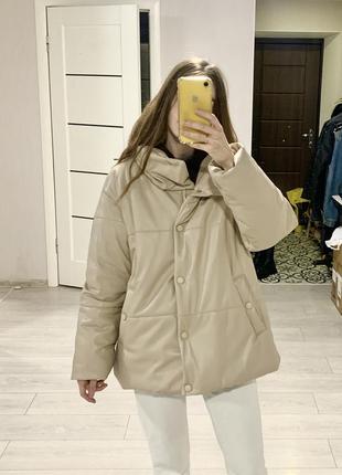Куртка бежева