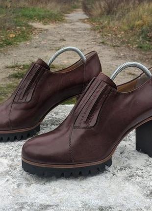 Круті жіночі ботильйони truman's ankle boots