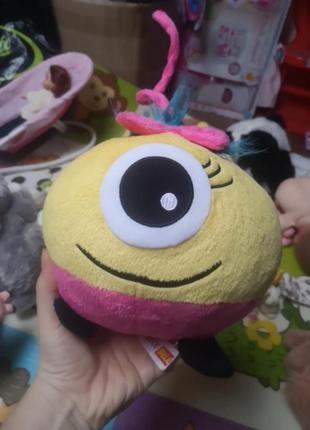 М'яка іграшка м'ячик