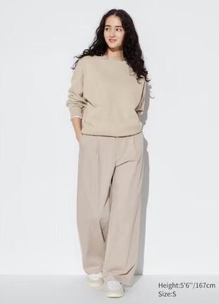 Брюки uniqlo бежеві drapey denim pleated trousers