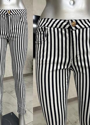 Джинсы в полоску, брюки