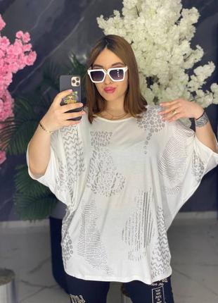 Женская белая футболка в камнях на лето 58-60 размер турция