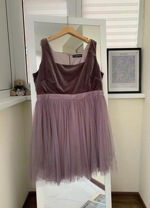 Хорошее платье размера батал