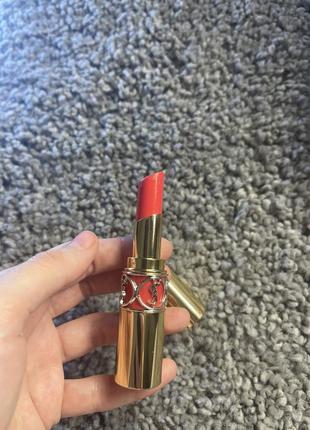 Губная помада yves saint laurent