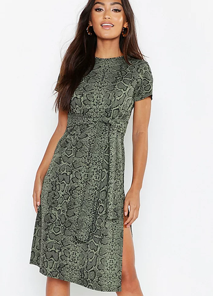 Платье миди с разрезами змеиный принт