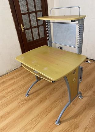 Продам компʼютерний стіл