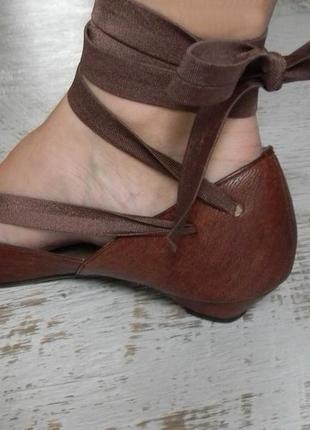 Шикарные кожаные туфли балетки лодочки 37р.