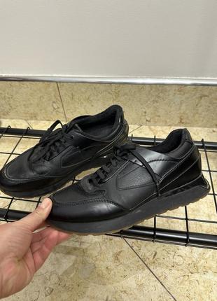 Кроссовки zara