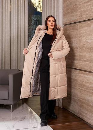 Якісна довга зимова куртка базова жіноча на силіконі з капюшоном тепла