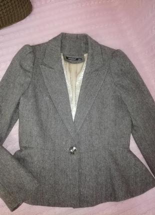Шикарный женственный приталенный шерстяной пиджак жакет с баской, р.14/163 фото