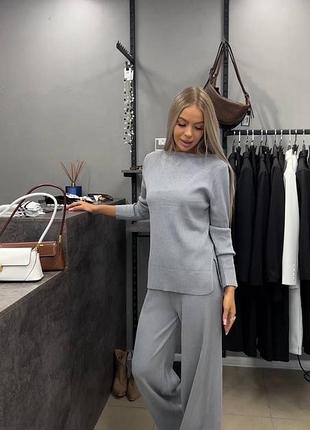 Трендовый ангоровый костюм в рубчик женский комплект кофта свитшот с разрезами и прямые брюки
