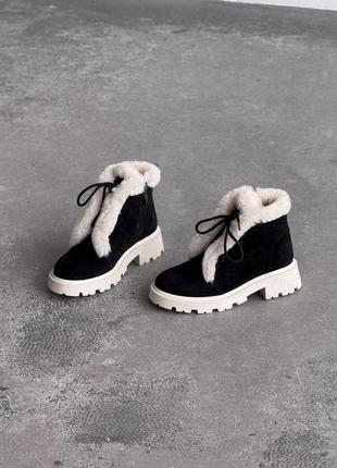 Зимові черевики з опушкою