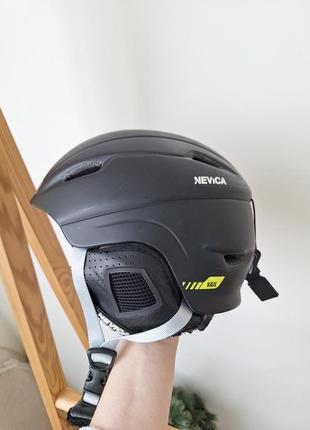 Бомбезный брендовый лыжный шлем nevica 58-62