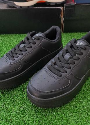 Жіночі чорні кросівки шкіра fashion 36-41р x&ya20