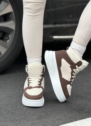 Кроссовки женские зимние