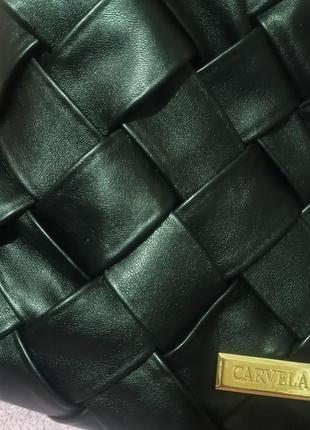 Сумка клатч мягкая плетеная черная 39×24 с золотистой цепью итальянского премиум бренда carvela5 фото