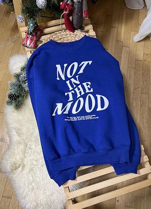 Яркий, объемный, женский свитшотик