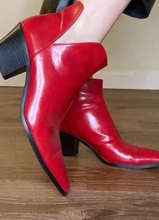 Красные сапоги ковбойки zara искусственная кожа ботильоны