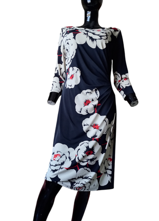 Обтисле фігурне плаття