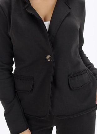 Класичний однобортний піджак