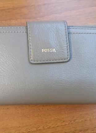 Кожаный брендовый кошелек fossil