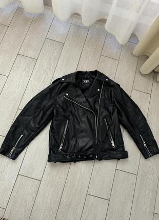 Кожаная куртка zara