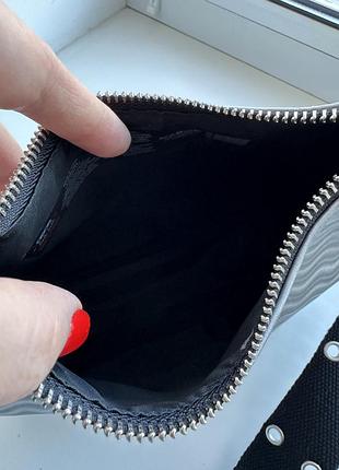 Фирменная стильная сумка через плечо из серебристого нейлона asos! оригинал!9 фото