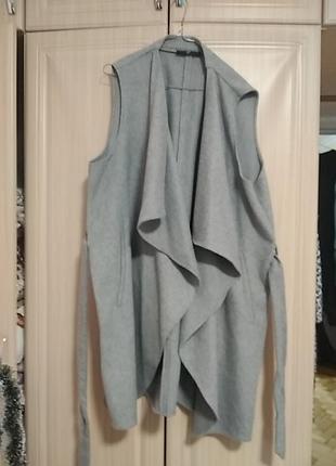 Жилетка кардинан
