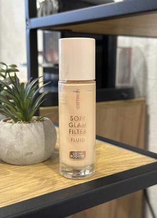 Catrice soft glam filter fluid 010