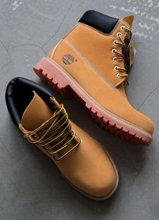 Водонепроницаемые сапоги коричневого цвета