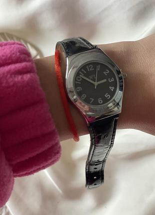 Наручные женские часы