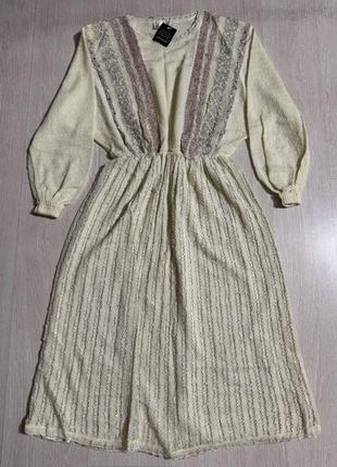 Платье винтажное в наличии.