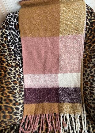 Теплий зимовий шарф з дредами