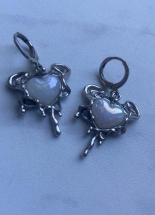 Невероятные серьги в форме сердечка
