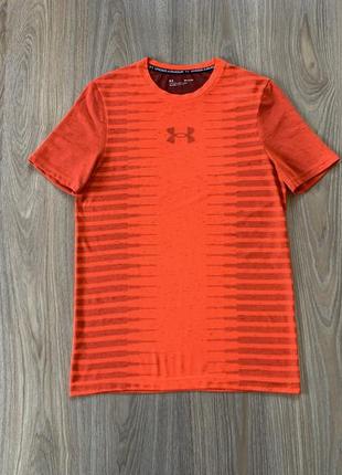 Чоловіча спортивна тренувальна футболка under armour fitted