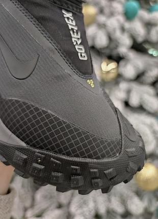 Мужские теплые зимние ботинки плотный материал не пропускает холод очень удобны в носке