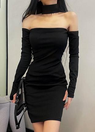 Женское праздничное мини платье с чокером плотный крепдайвинг