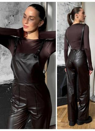 Стильний теплий комбiнезон з еко шкiри на байцi (2 кольори) люкс якiсть