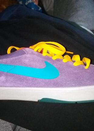 Мужские кроссовки марки nike